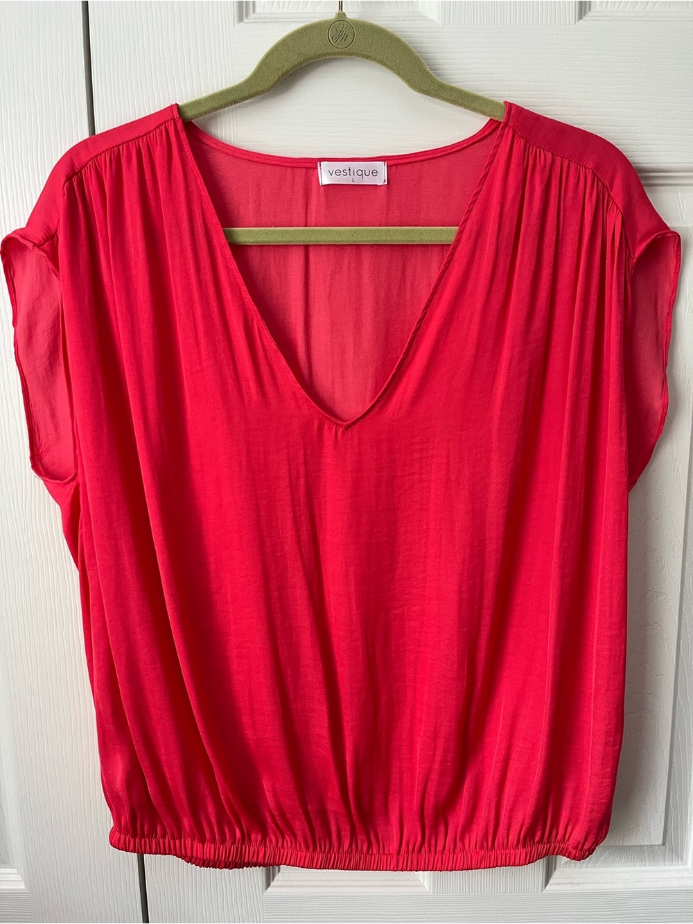 vestique Coral V-Neck Blouson Top